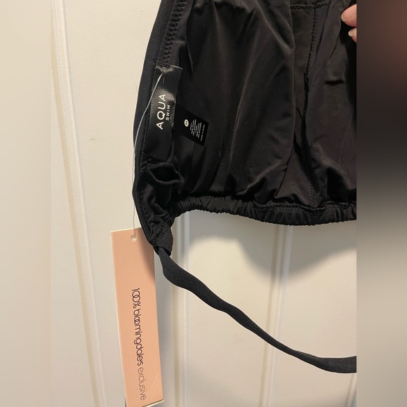 Aqua 
Swim top 
Women’s 
Size medium 
NWT - Picture 3 of 3